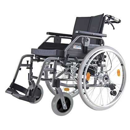 Invalidní vozík s brzdami 538-23 Plus